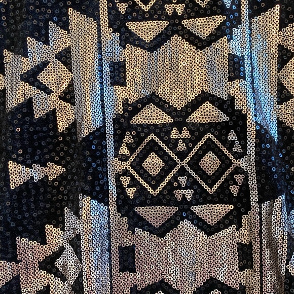 Black long sleeve Maurice’s top with gold sequins - Picture 3 of 3